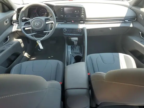 5NPLM4AG8NH059358 2022 HYUNDAI ELANTRA - Image 8