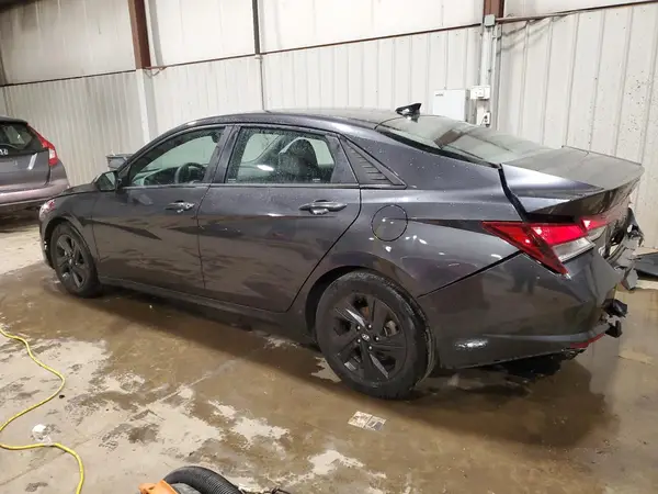 5NPLM4AG8NH063314 2022 HYUNDAI ELANTRA - Image 2