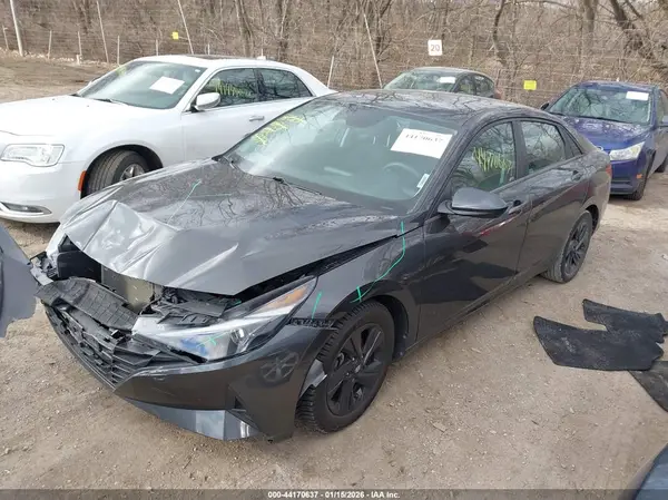 5NPLM4AG8NH063345 2022 HYUNDAI ELANTRA - Image 2