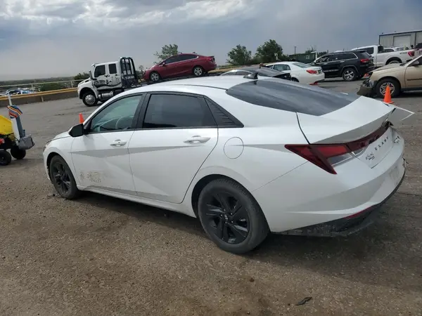 5NPLM4AG8NH063684 2022 HYUNDAI ELANTRA - Image 2