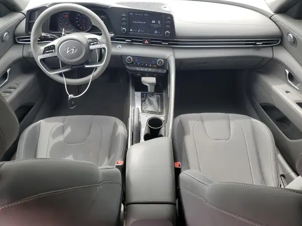 5NPLM4AG8NH063684 2022 HYUNDAI ELANTRA - Image 8