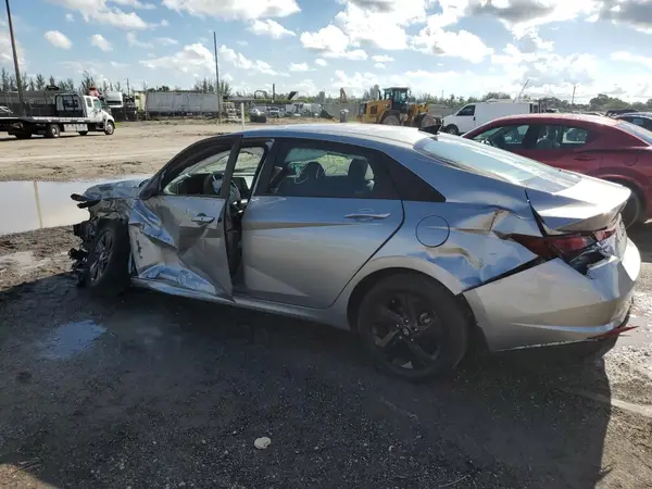 5NPLM4AG8NH065421 2022 HYUNDAI ELANTRA - Image 2