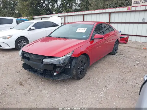 5NPLM4AG8NH066763 2022 HYUNDAI ELANTRA - Image 2