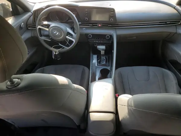 5NPLM4AG8NH068657 2022 HYUNDAI ELANTRA - Image 8