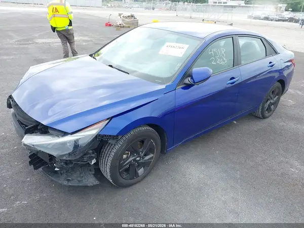 5NPLM4AG8NH070232 2022 HYUNDAI ELANTRA - Image 2