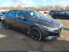 5NPLM4AG8NH071493 2022 HYUNDAI ELANTRA