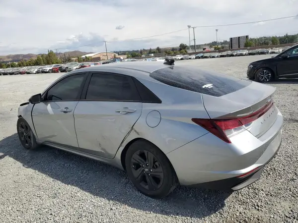 5NPLM4AG8NH074829 2022 HYUNDAI ELANTRA - Image 2