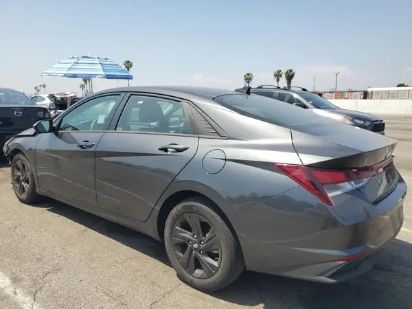 5NPLM4AG8NH078072 2022 HYUNDAI ELANTRA - Image 2