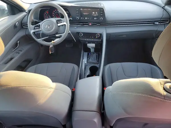 5NPLM4AG8NH078105 2022 HYUNDAI ELANTRA - Image 8