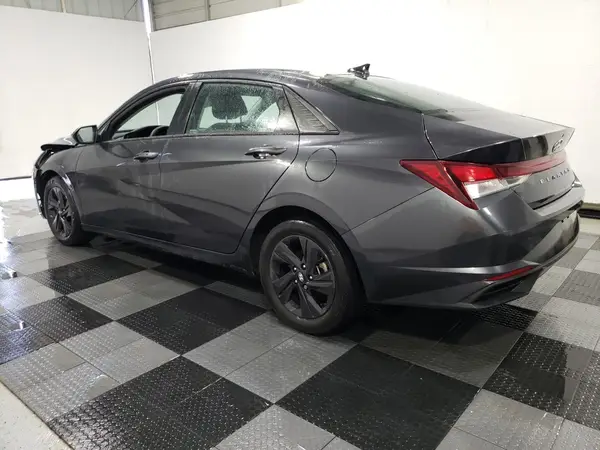5NPLM4AG8NH080145 2022 HYUNDAI ELANTRA - Image 2