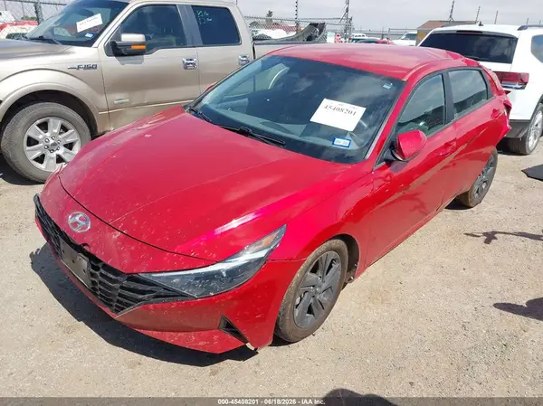 5NPLM4AG8NH081845 2022 HYUNDAI ELANTRA - Image 2