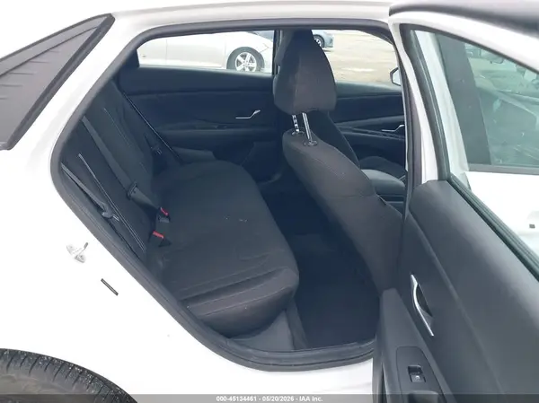 5NPLM4AG8NH083143 2022 HYUNDAI ELANTRA - Image 8