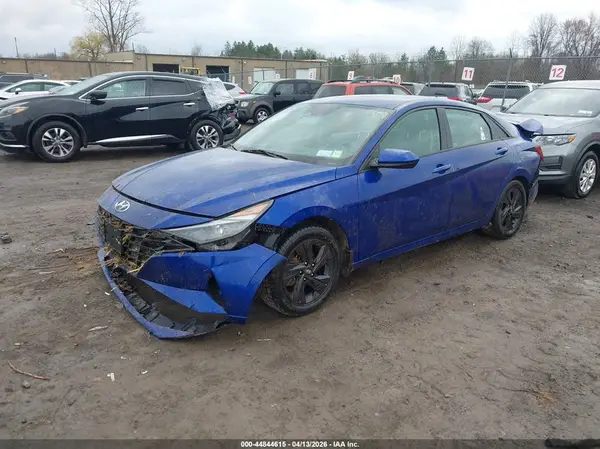 5NPLM4AG8NH084597 2022 HYUNDAI ELANTRA - Image 2