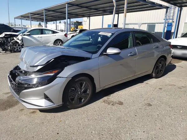5NPLM4AG8PH105239 2023 HYUNDAI ELANTRA - Image 1
