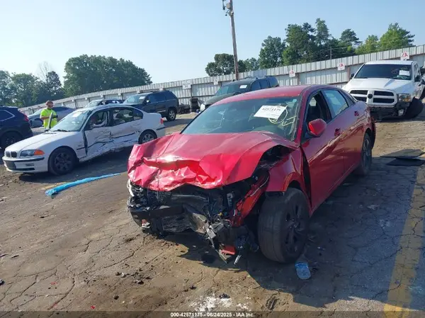 5NPLM4AG8PH108836 2023 HYUNDAI ELANTRA - Image 2