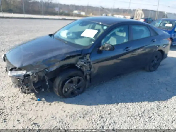 5NPLM4AG8PH112367 2023 HYUNDAI ELANTRA - Image 2