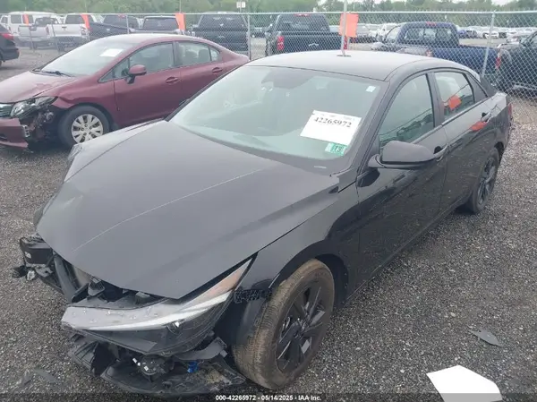 5NPLM4AG8PH112384 2023 HYUNDAI ELANTRA - Image 2