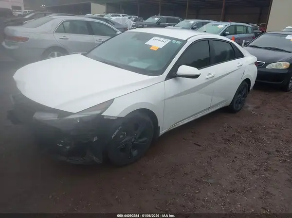 5NPLM4AG8PH112403 2023 HYUNDAI ELANTRA - Image 2