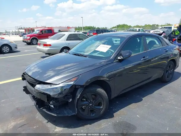 5NPLM4AG8PH118489 2023 HYUNDAI ELANTRA - Image 2