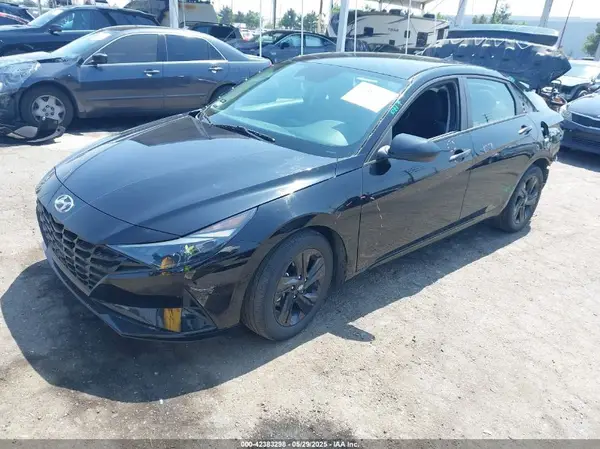 5NPLM4AG9MH001399 2021 HYUNDAI ELANTRA - Image 2