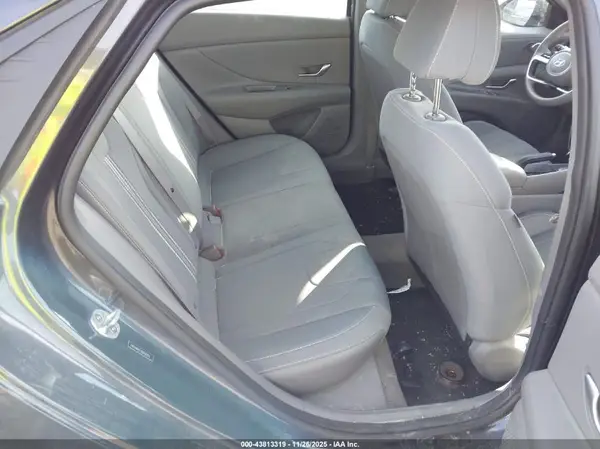 5NPLM4AG9MH032524 2021 HYUNDAI ELANTRA - Image 8