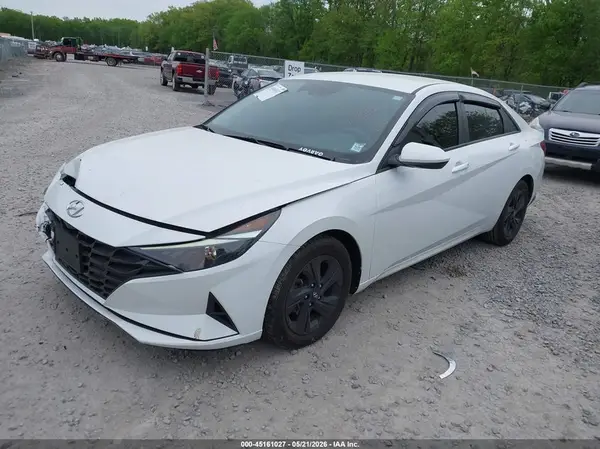 5NPLM4AG9NH053889 2022 HYUNDAI ELANTRA - Image 2