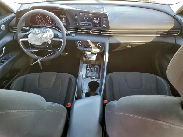 5NPLM4AG9NH058929 2022 HYUNDAI ELANTRA - Image 8