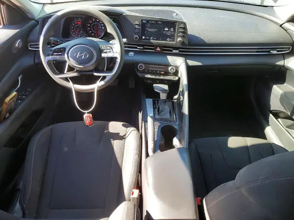 5NPLM4AG9NH060695 2022 HYUNDAI ELANTRA - Image 8