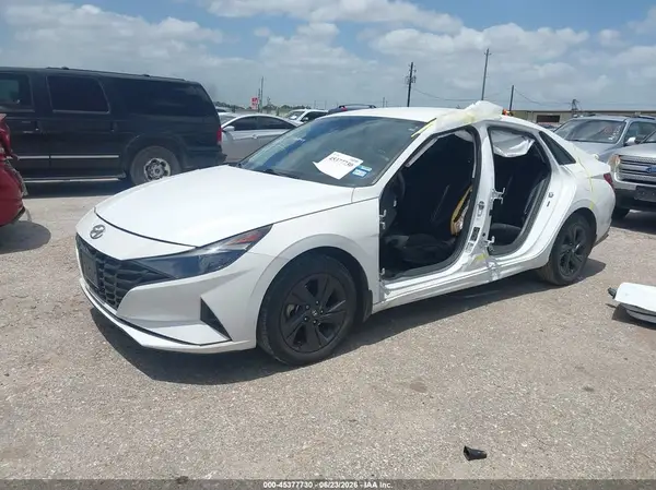 5NPLM4AG9NH063516 2022 HYUNDAI ELANTRA - Image 2