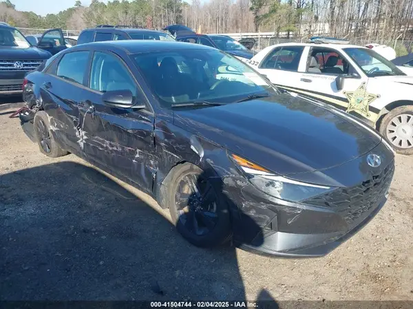 5NPLM4AG9NH065217 2022 HYUNDAI ELANTRA - Image 1