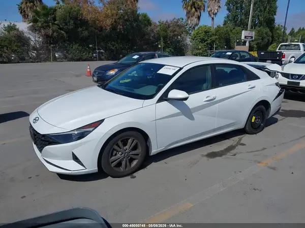 5NPLM4AG9NH065671 2022 HYUNDAI ELANTRA - Image 2