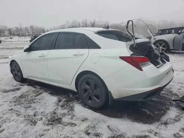 5NPLM4AG9NH065783 2022 HYUNDAI ELANTRA - Image 2