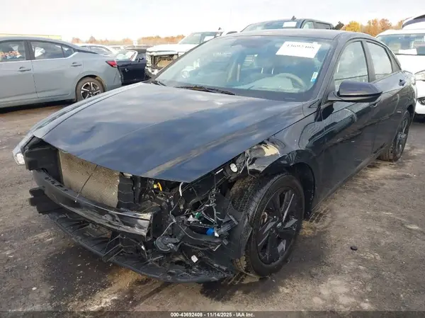 5NPLM4AG9NH071521 2022 HYUNDAI ELANTRA - Image 2
