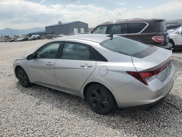 5NPLM4AG9NH072295 2022 HYUNDAI ELANTRA - Image 2