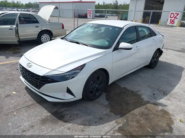 5NPLM4AG9NH079053 2022 HYUNDAI ELANTRA - Image 2