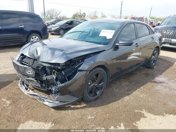 5NPLM4AG9NH084463 2022 HYUNDAI ELANTRA - Image 2