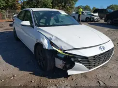 5NPLM4AG9NH085760 2022 HYUNDAI ELANTRA