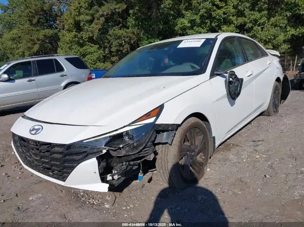 5NPLM4AG9NH085760 2022 HYUNDAI ELANTRA - Image 2