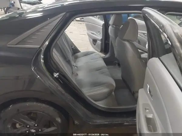 5NPLM4AG9PH087690 2023 HYUNDAI ELANTRA - Image 8