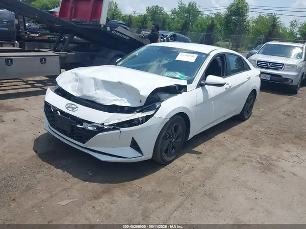 5NPLM4AG9PH088841 2023 HYUNDAI ELANTRA - Image 2