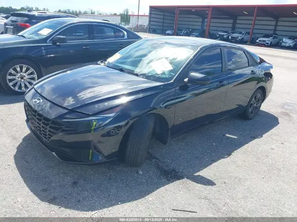 5NPLM4AG9PH094123 2023 HYUNDAI ELANTRA - Image 2