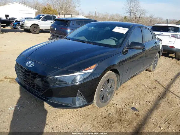 5NPLM4AG9PH095403 2023 HYUNDAI ELANTRA - Image 2