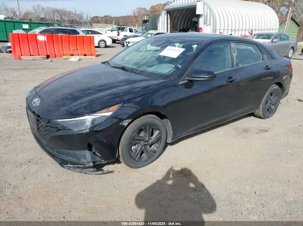 5NPLM4AG9PH100387 2023 HYUNDAI ELANTRA - Image 2