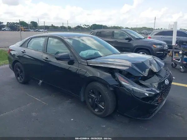 5NPLM4AG9PH101104 2023 HYUNDAI ELANTRA - Image 1