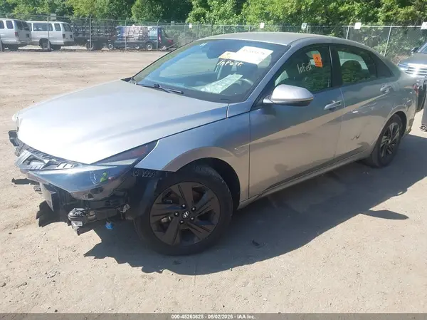 5NPLM4AG9PH101832 2023 HYUNDAI ELANTRA - Image 2