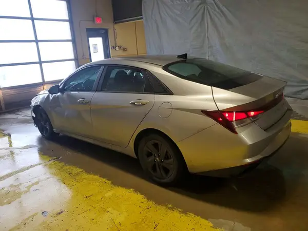 5NPLM4AG9PH103886 2023 HYUNDAI ELANTRA - Image 2