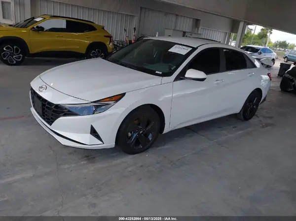 5NPLM4AG9PH104424 2023 HYUNDAI ELANTRA - Image 2