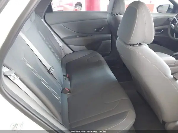 5NPLM4AG9PH104424 2023 HYUNDAI ELANTRA - Image 8