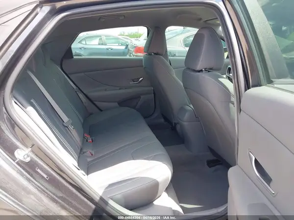 5NPLM4AG9PH105105 2023 HYUNDAI ELANTRA - Image 8