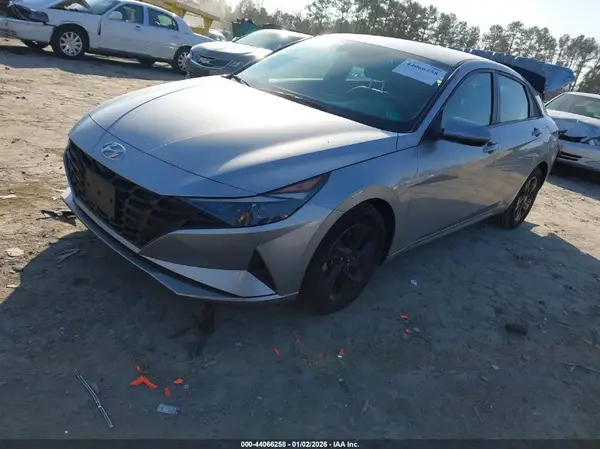 5NPLM4AG9PH118954 2023 HYUNDAI ELANTRA - Image 2